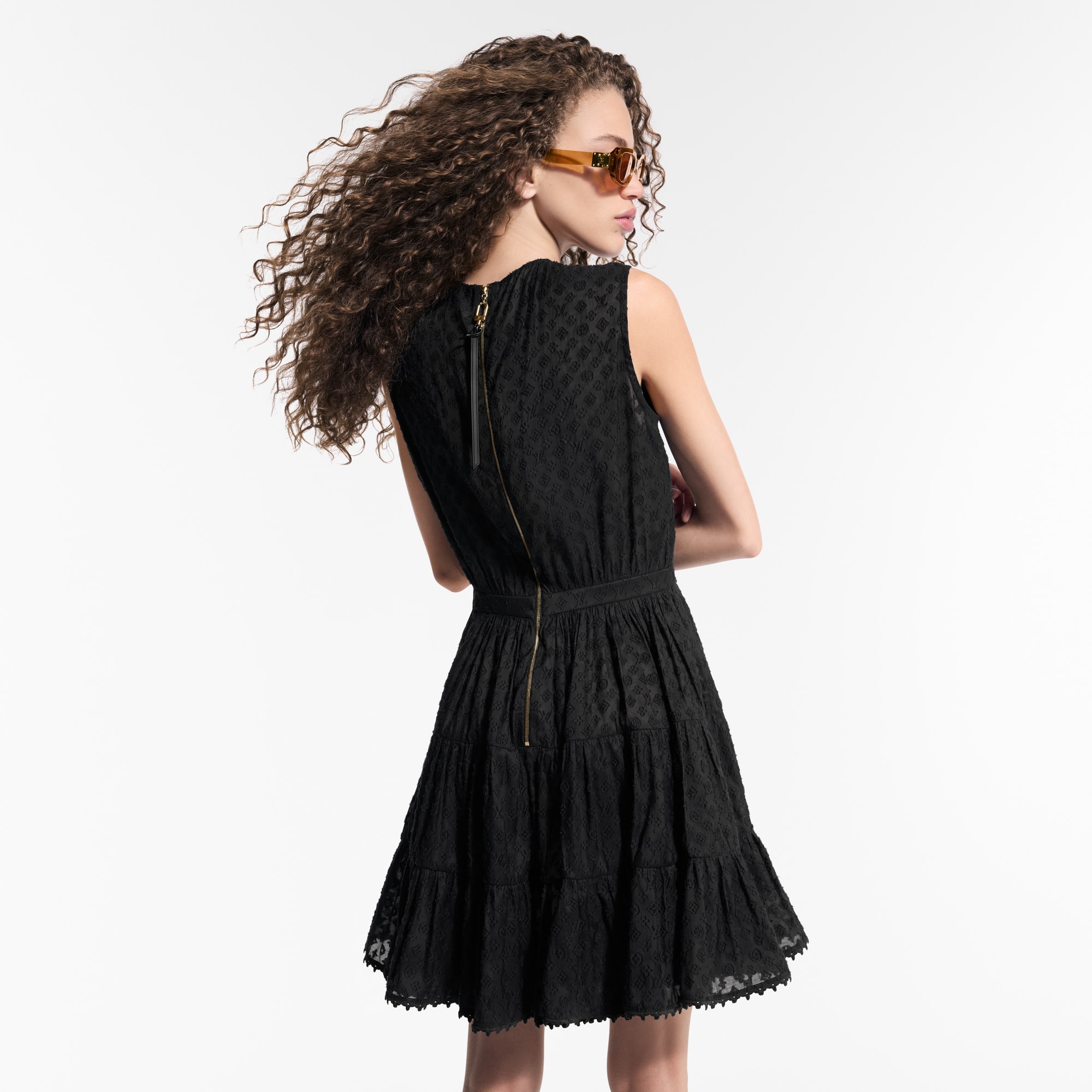 Vestido escalonado Monogram en fil coupé  Mujer Prêt-à-Porter Vestidos | LOUIS VUITTON (Zoom de producto)