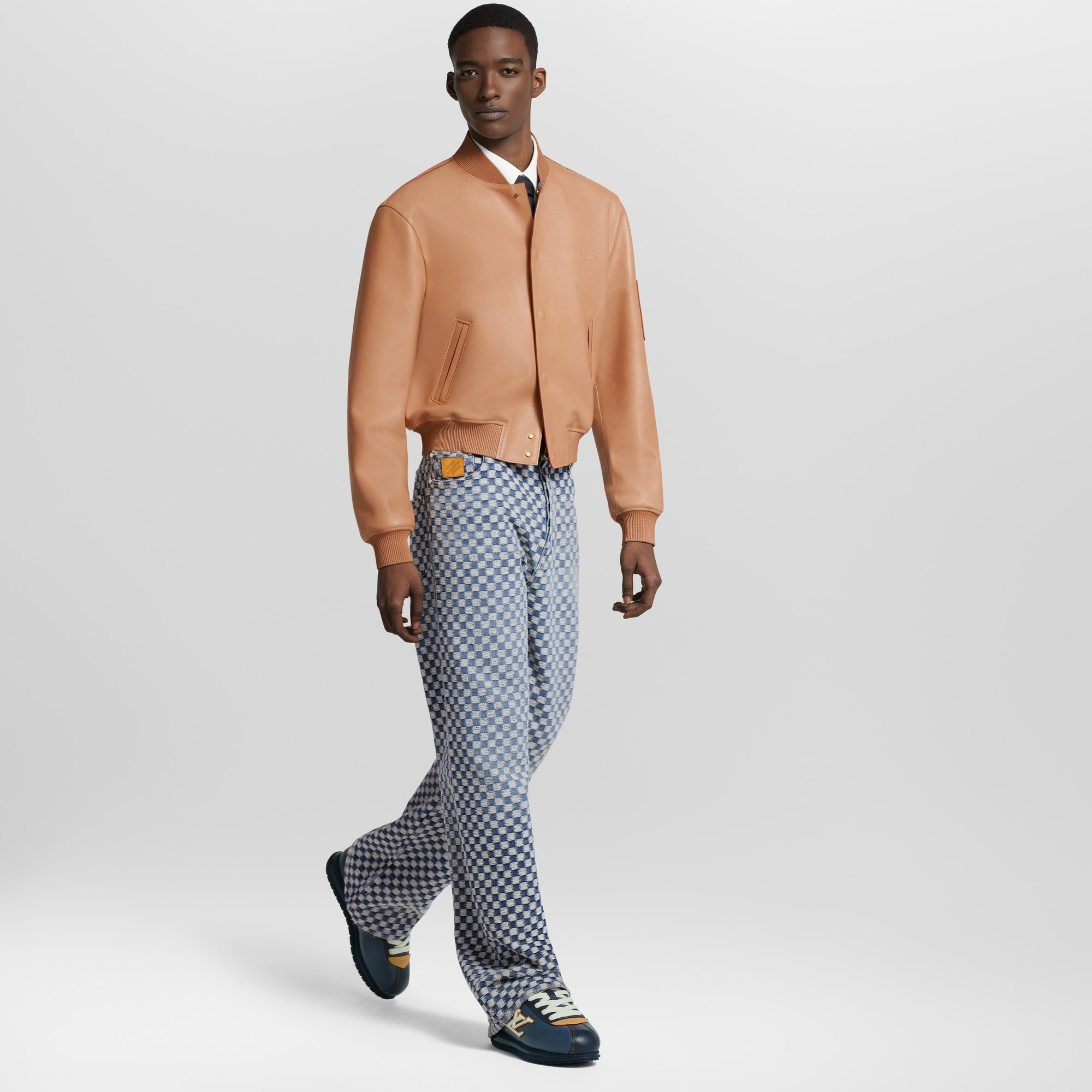 Zapatilla deportiva LV BUTTERSOFT  Hombre Zapatos Zapatillas | LOUIS VUITTON (Zoom de producto)