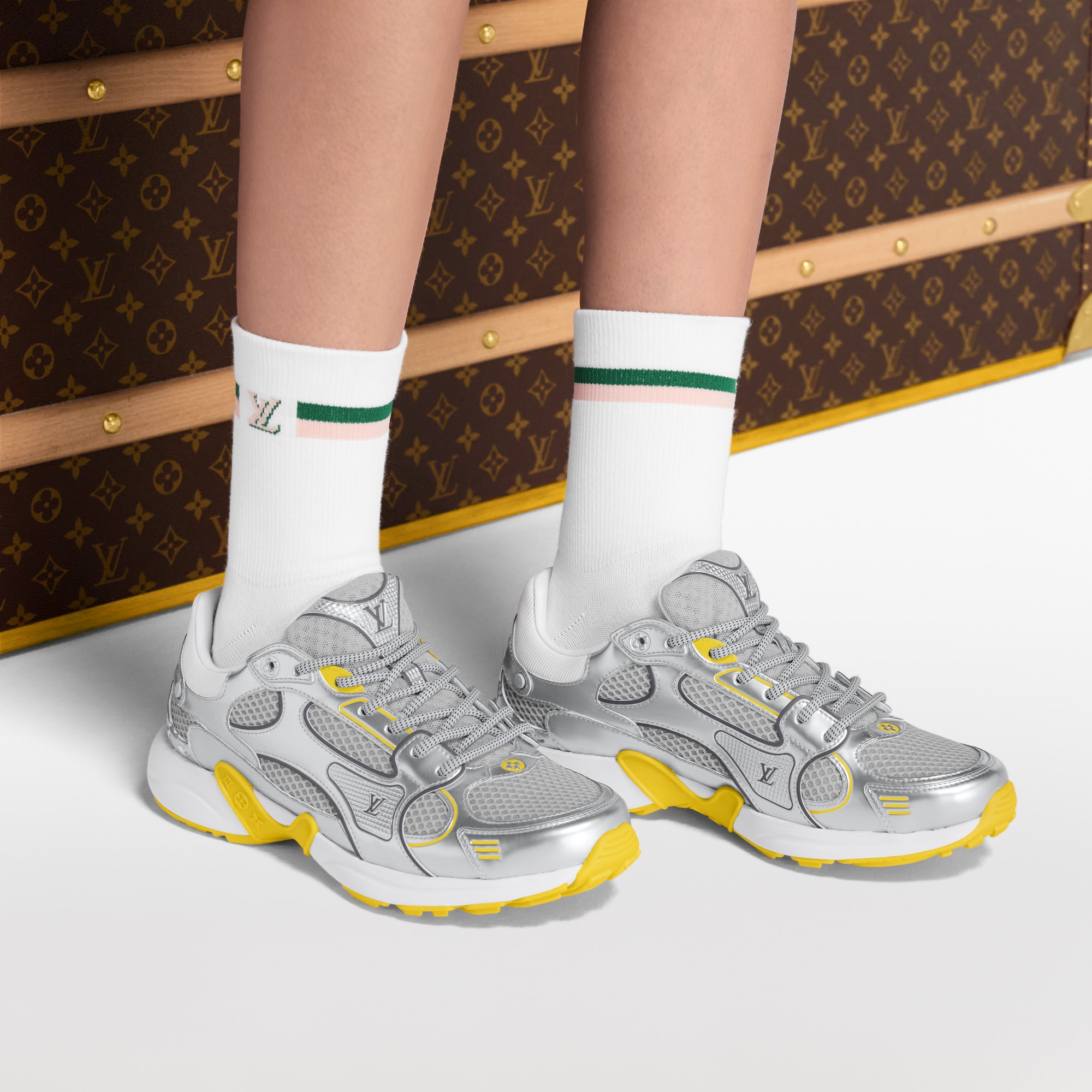 Zapatilla deportiva LV Olympia  Mujer Zapatos Todos los zapatos  | LOUIS VUITTON (Zoom de producto)