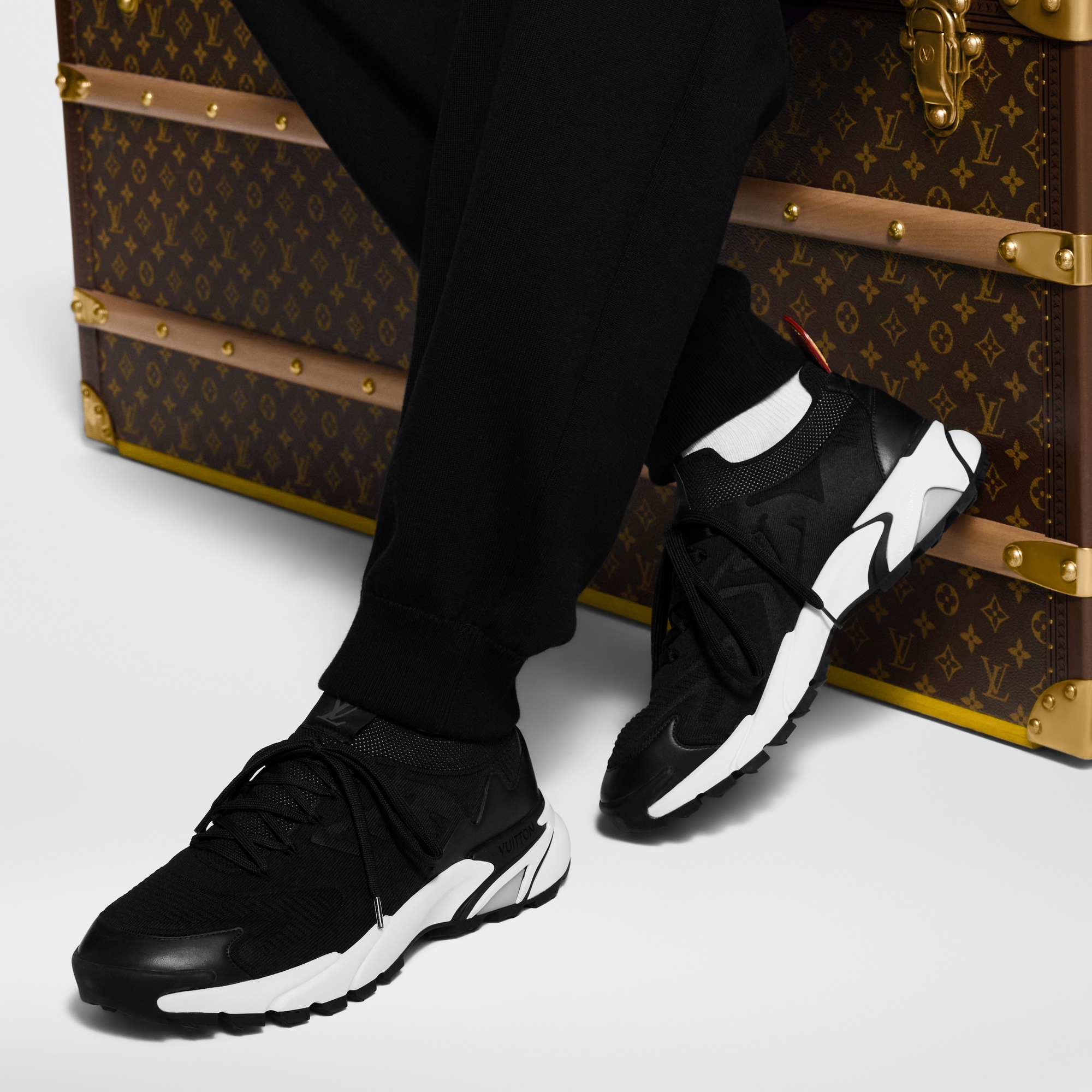 Zapatilla deportiva LV Runner Tatic  Hombre Zapatos Zapatillas | LOUIS VUITTON (Zoom de producto)