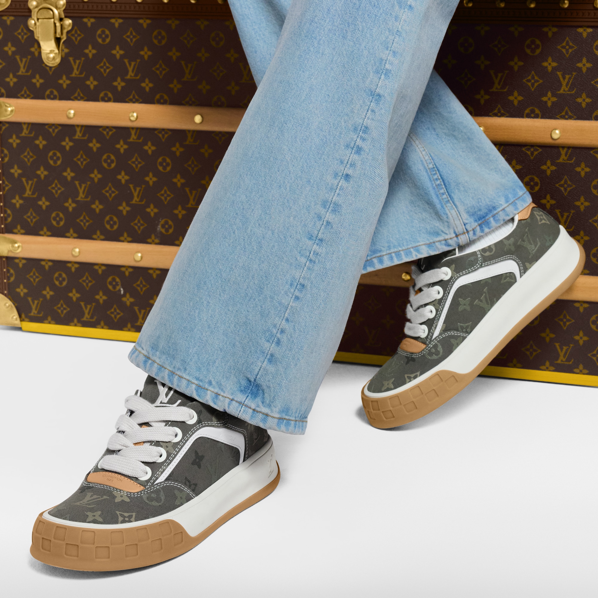 Zapatilla deportiva LV Tilted  Hombre Zapatos Zapatillas | LOUIS VUITTON (Zoom de producto)