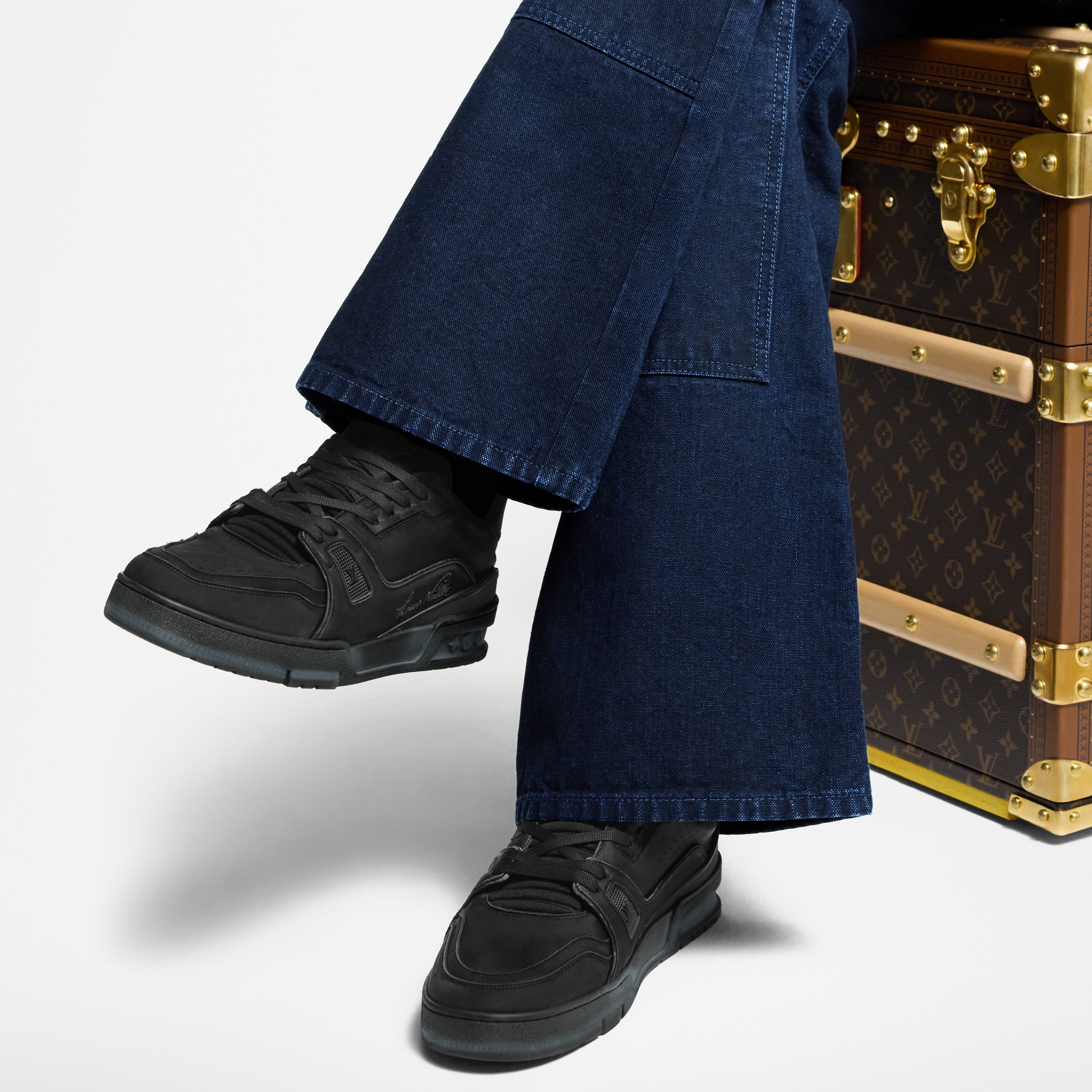 Zapatilla deportiva LV Trainer Distressed  Hombre Zapatos Zapatillas | LOUIS VUITTON (Zoom de producto)