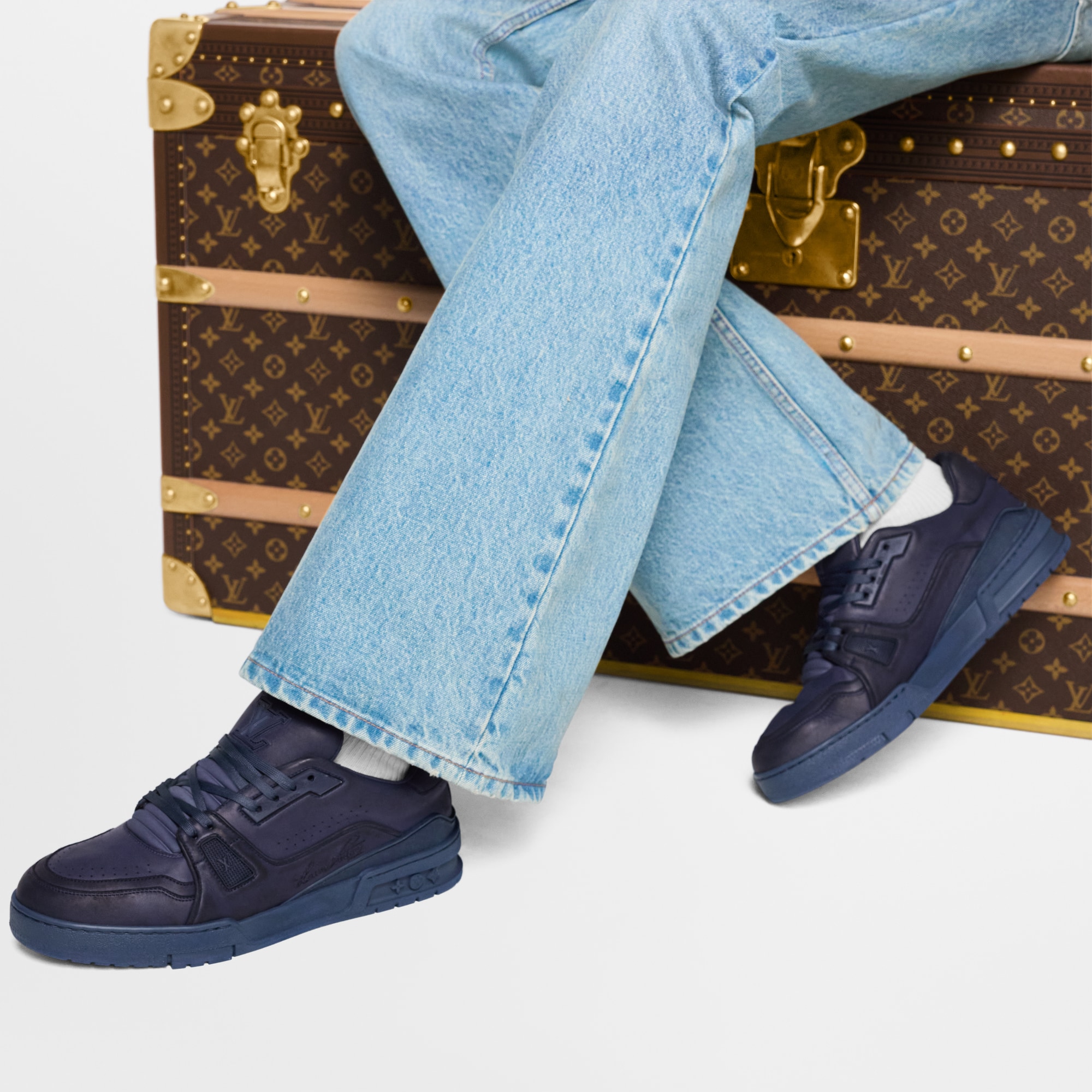 Zapatilla deportiva LV Trainer Distressed  Hombre Zapatos Zapatillas | LOUIS VUITTON (Zoom de producto)