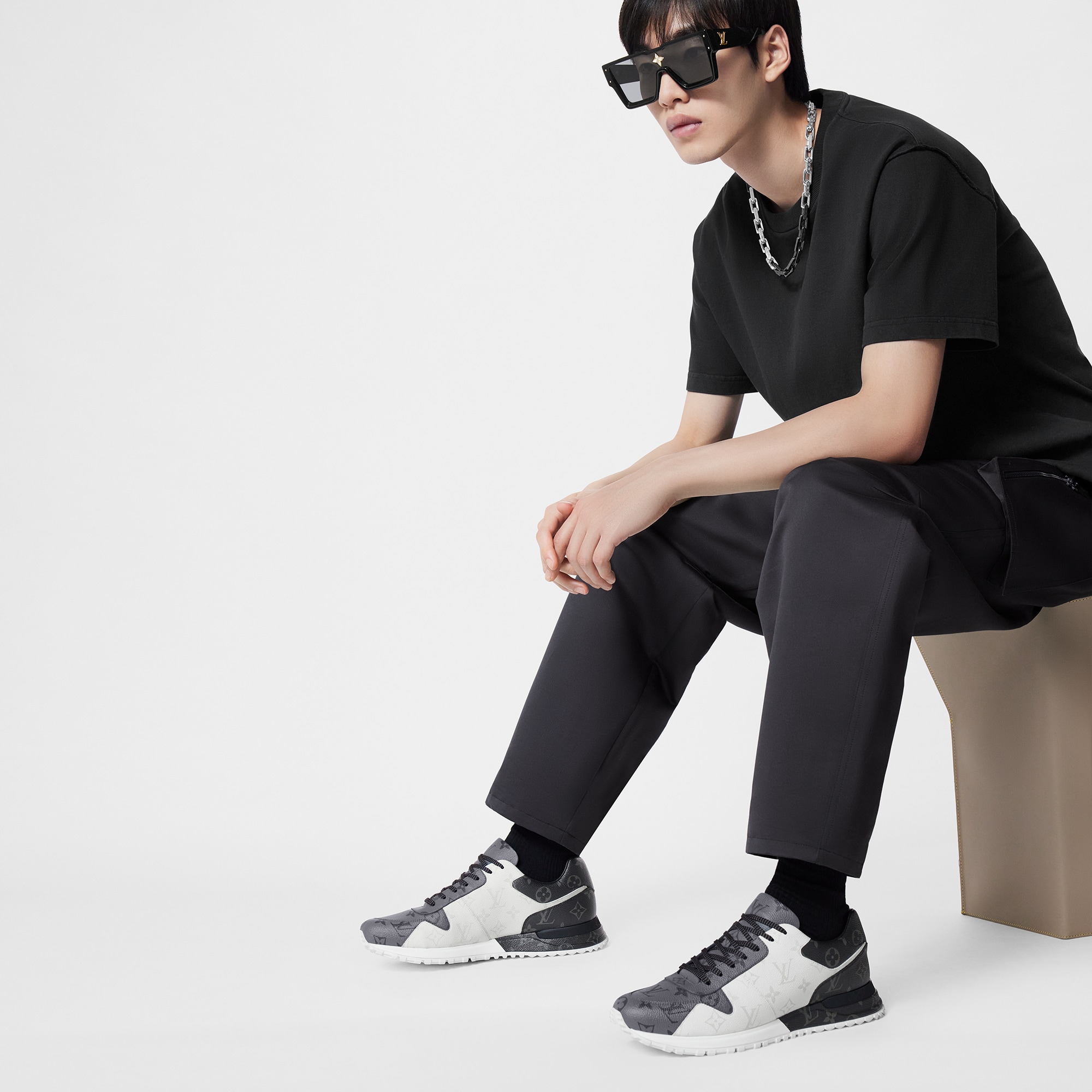 Zapatilla deportiva Run Away  Hombre Zapatos Zapatillas | LOUIS VUITTON (Zoom de producto)