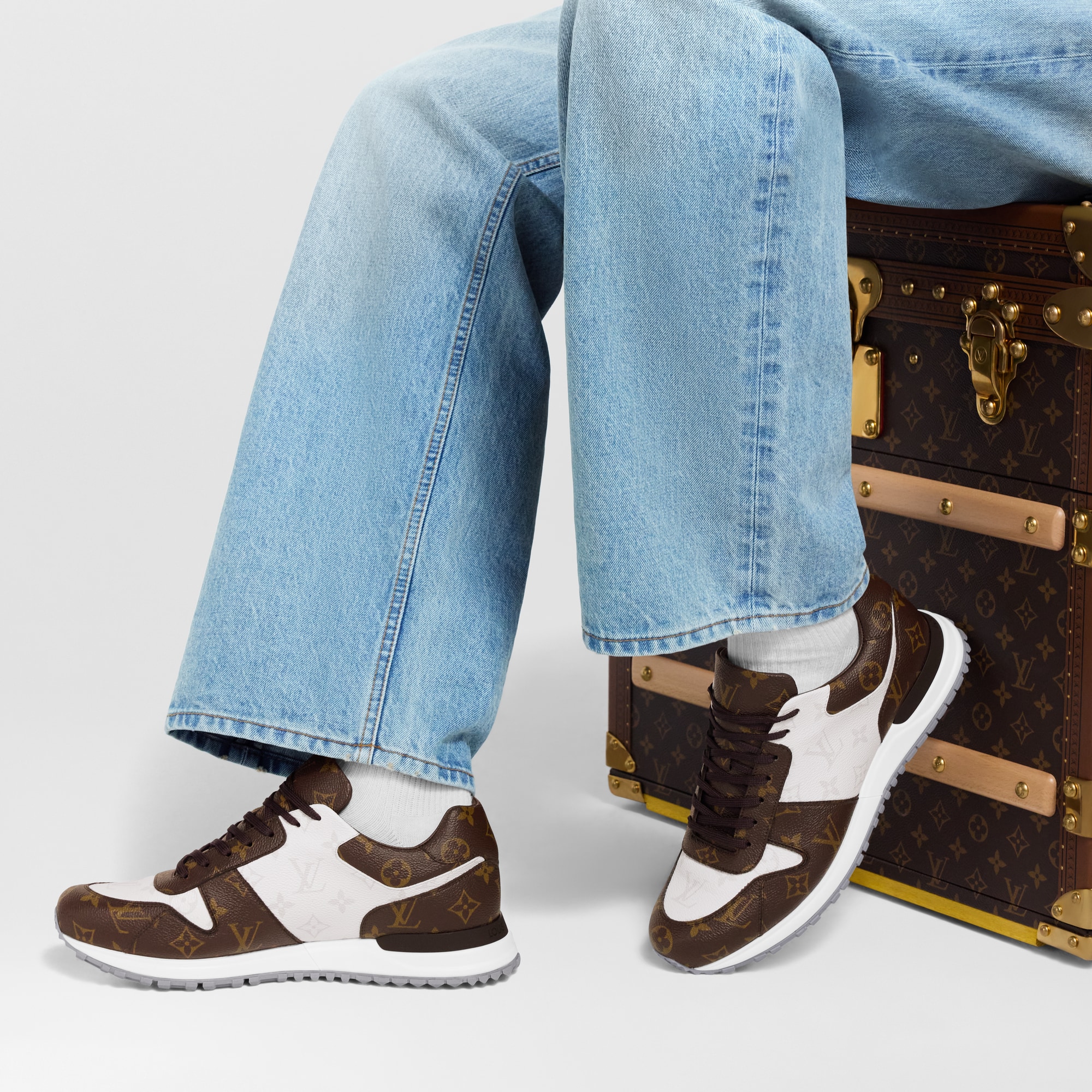 Zapatilla deportiva Run Away  Hombre Zapatos Zapatillas | LOUIS VUITTON (Zoom de producto)