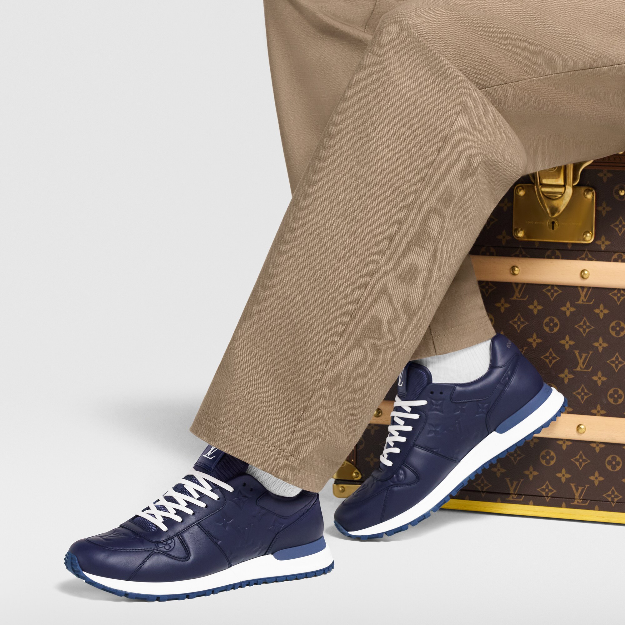 Zapatilla deportiva Run Away  Hombre Zapatos Zapatillas | LOUIS VUITTON (Zoom de producto)