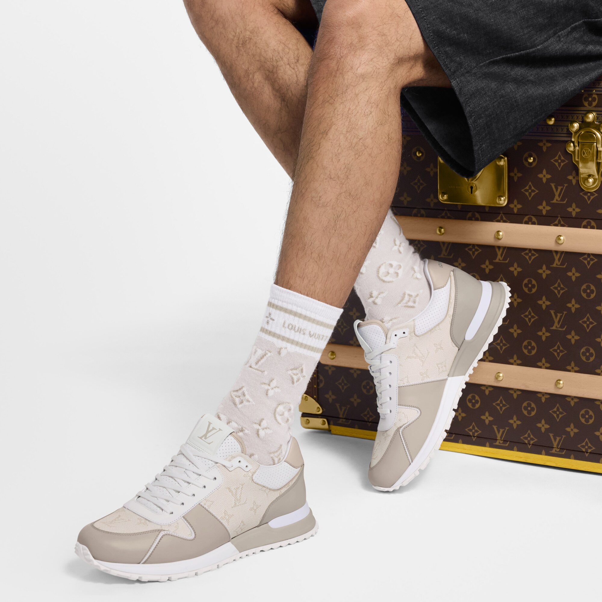 Zapatilla deportiva Run Away  Hombre Zapatos Zapatillas | LOUIS VUITTON (Zoom de producto)