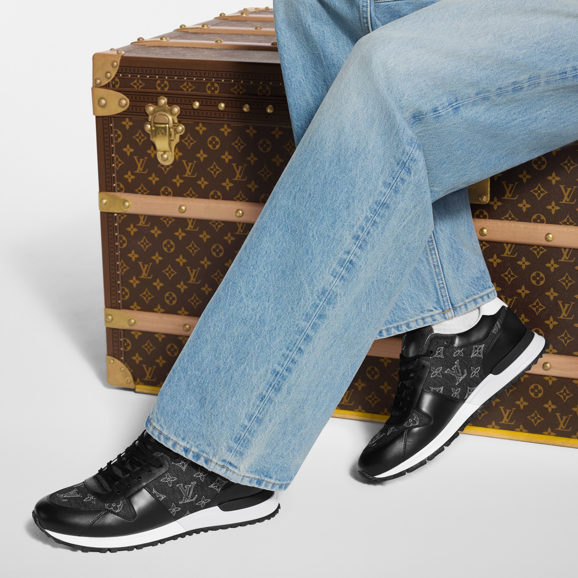 Zapatilla deportiva Run Away  Hombre Zapatos Zapatillas | LOUIS VUITTON (Zoom de producto)