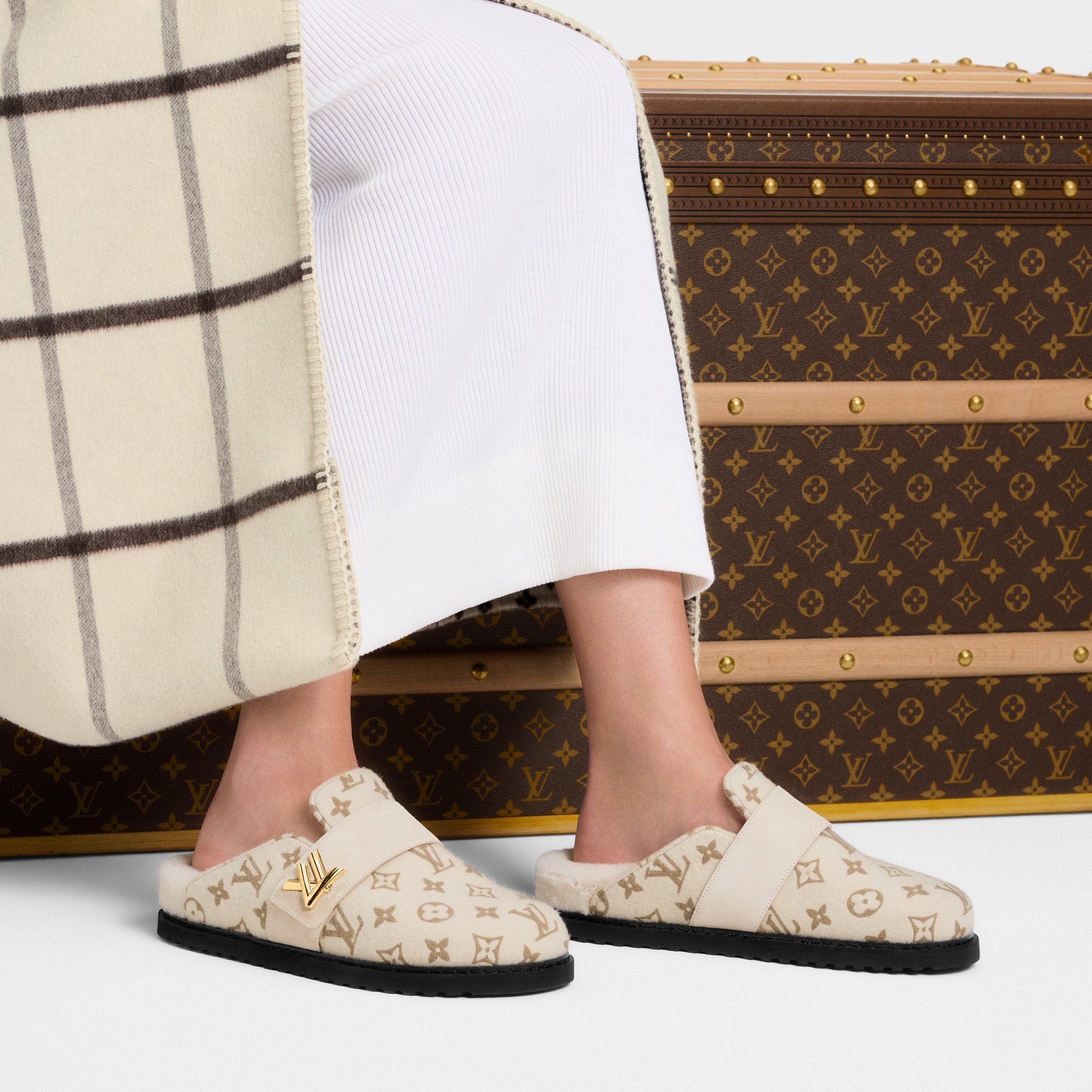 Zueco plano LV Cosy Comfort  Mujer Zapatos Mules | LOUIS VUITTON (Zoom de producto)